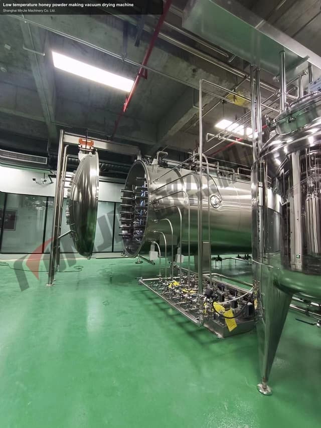 Low temperature honey powder making vacuum drying machine