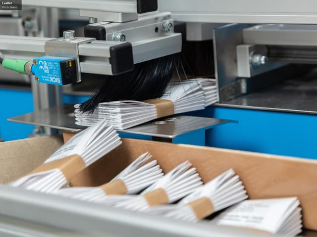 D.O.G. GmbH sell "Leaflet"