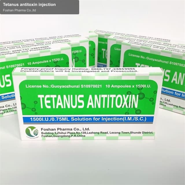 Tetanus antitoxin injection